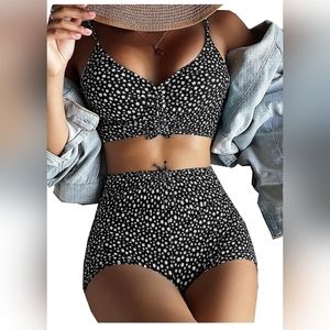 New With Tags! XXL (Size 14) Ruched Bikini. Black with White flowers